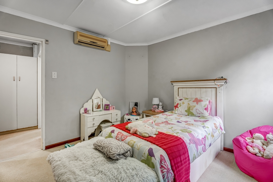 4 Bedroom Property for Sale in Beacon Bay Eastern Cape